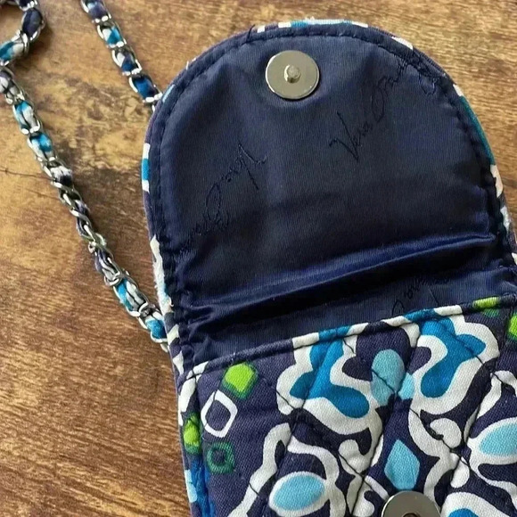 Vera Bradley phone case crossbody - Picture 3 of 5